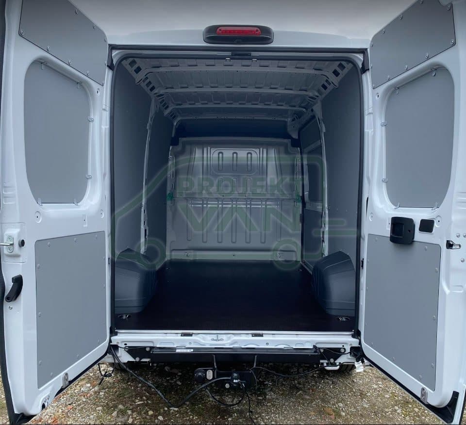 Okładziny boczne z plastiku ABS – VW Crafter L4H3 4490 Brygadówka — widok 2