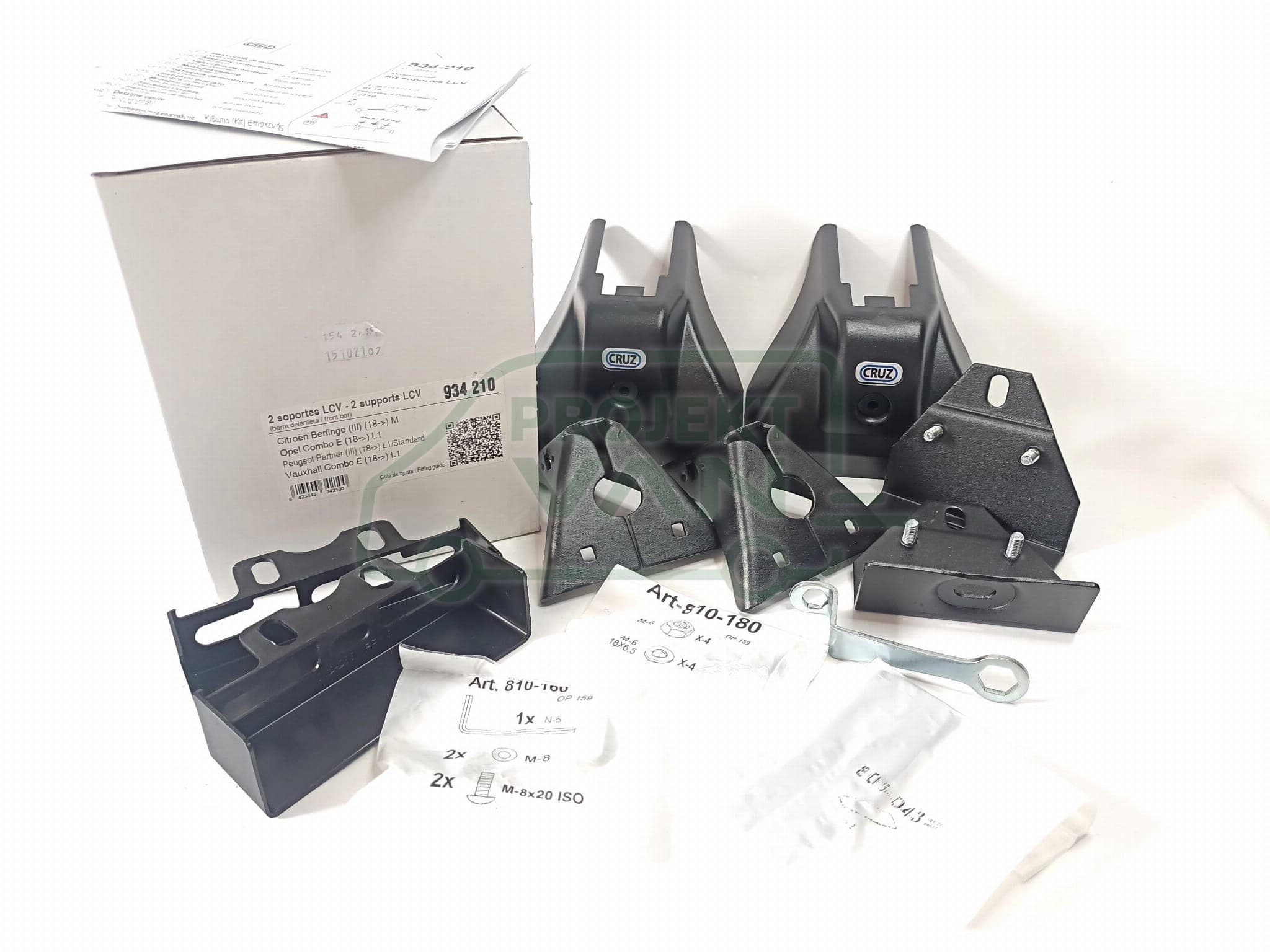 Przednia belka bagażnika Citroen Berlingo III M i XL / Opel Combo E L1 i L2 / Peugeot Partner III L1 i L2 ( 18- ) / Toyota Proace City I i City I Verso L1 i L2 ( 19- ) i Fiat Doblo M i XL ( 22- ) bez relingówCRUZ AF1-128 — widok 3