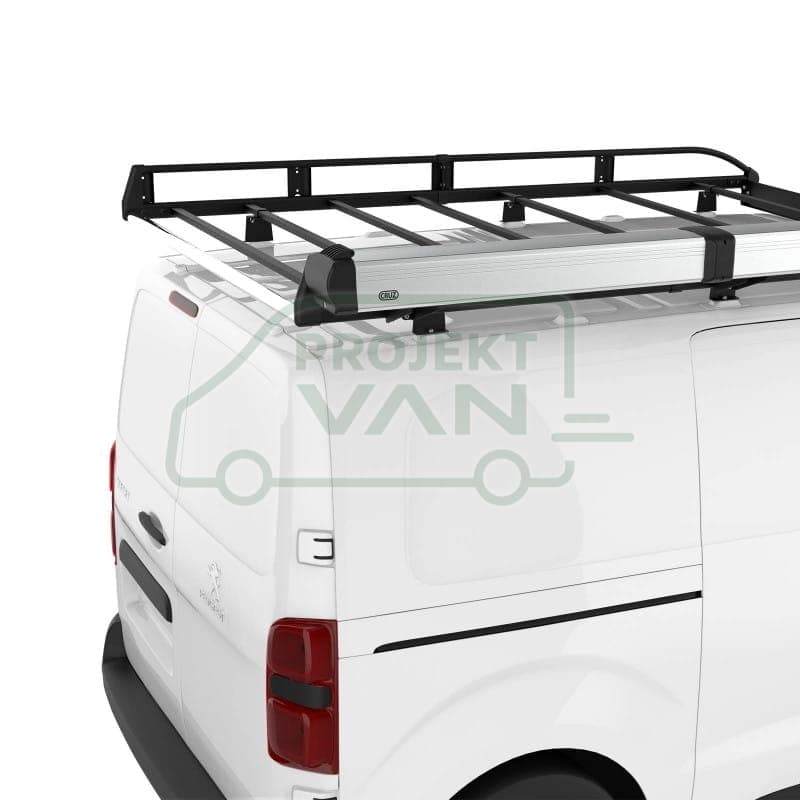 Zestaw adapterów do montażu boksu do rur CRUZ Pipe Carrier obok platformy dachowej CRUZ