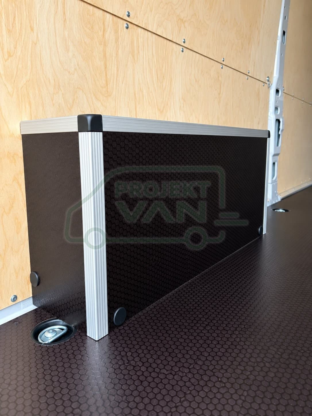 Osłony nadkoli ze sklejki PlyBOX brązowej – Ford Transit Custom L1 — widok 3