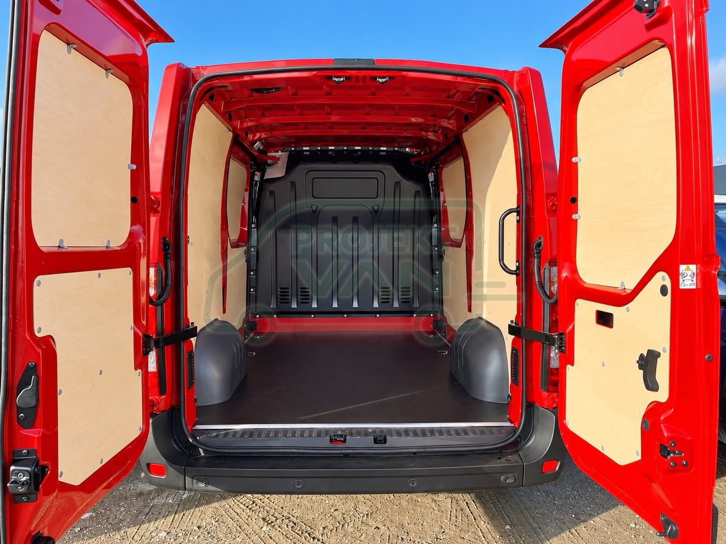 Okładziny boczne ze sklejki brzozowej surowej – Renault Master L1H1 3182 — widok 4