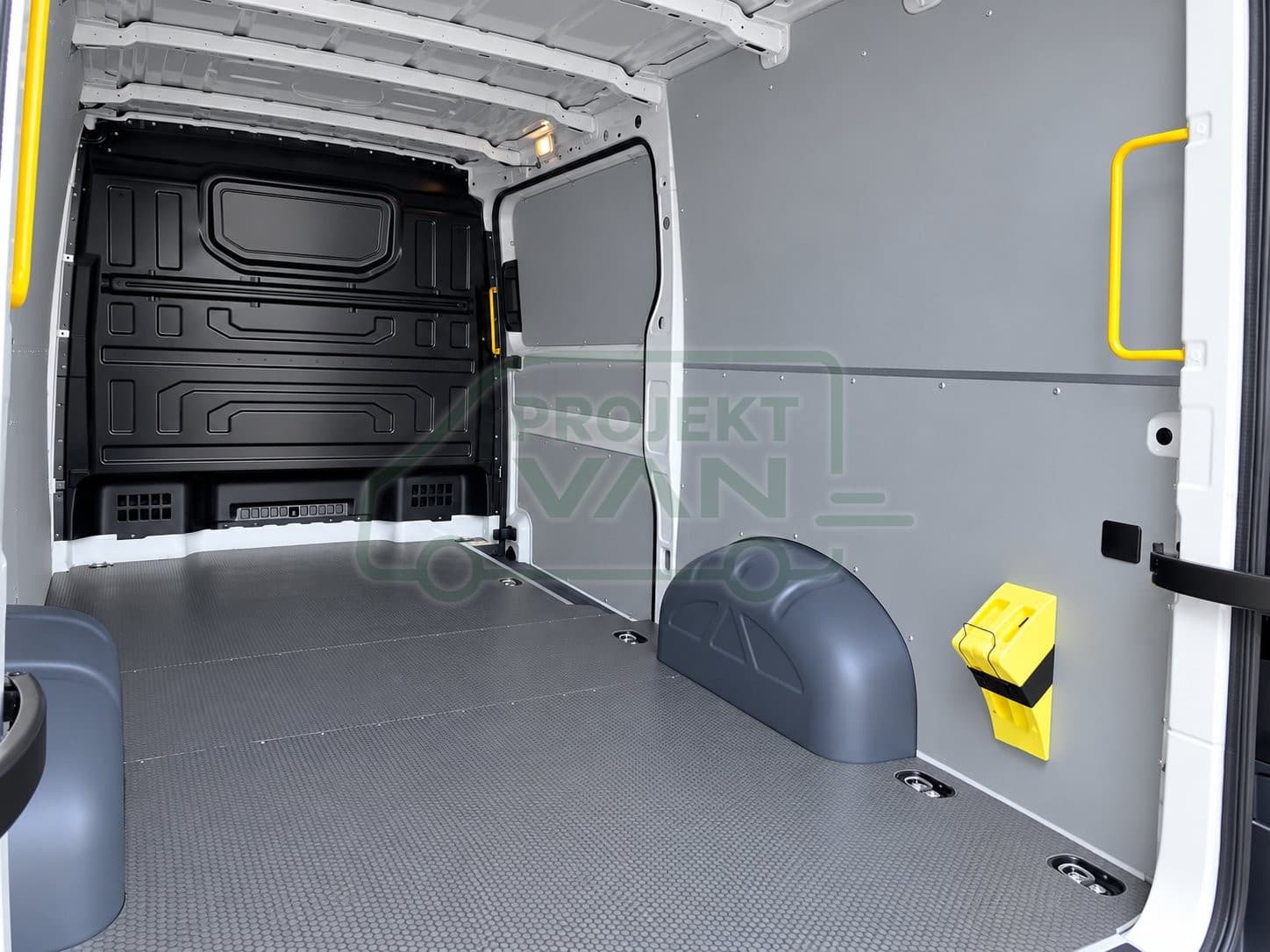 Podłoga ze sklejki z warstwą antypoślizgową – Szara – VW Crafter L3H2/H3 3640 — widok 3