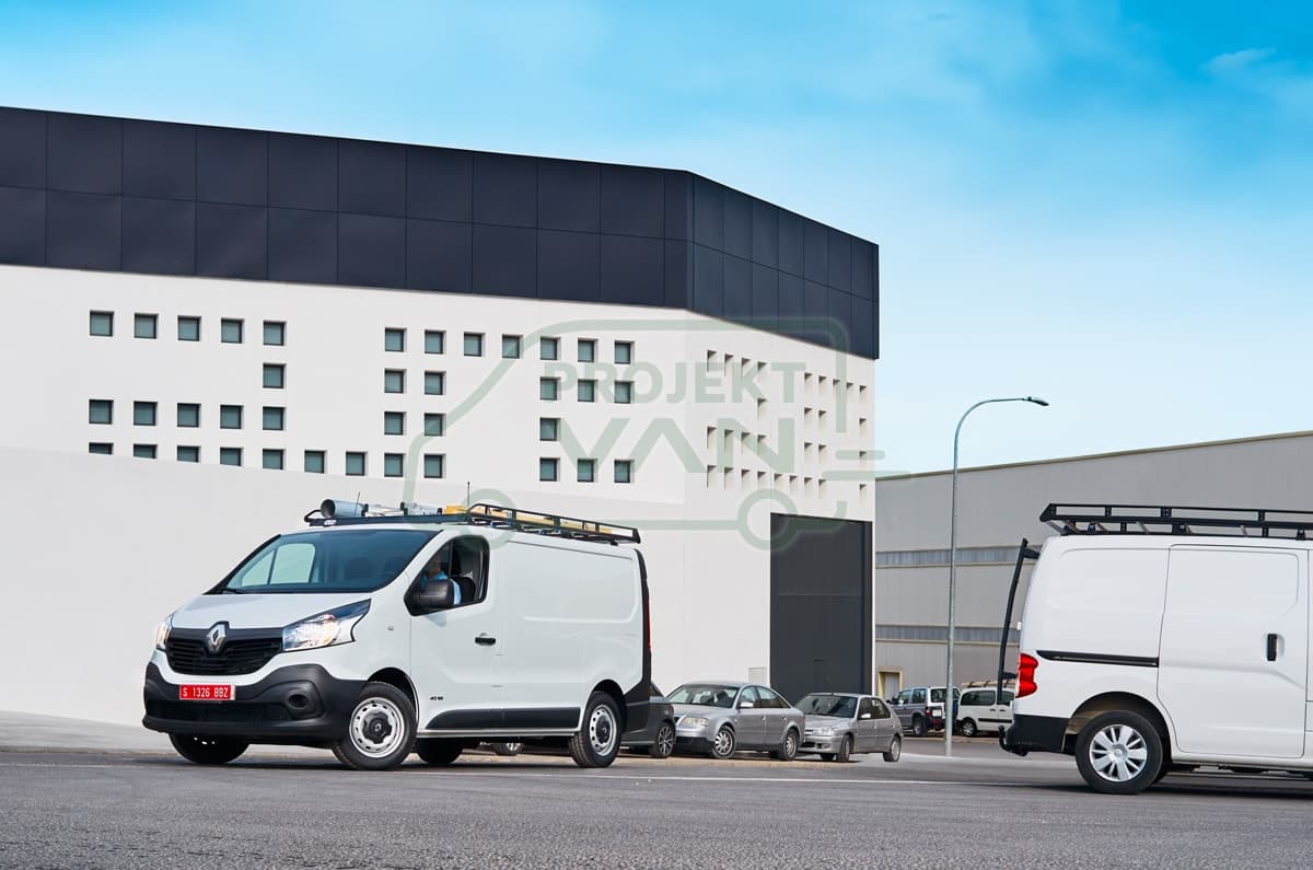 Platforma dachowa Ford Transit V ( 14- ) L4H2 i L4H3 CRUZ EVO E40-170 — widok 3