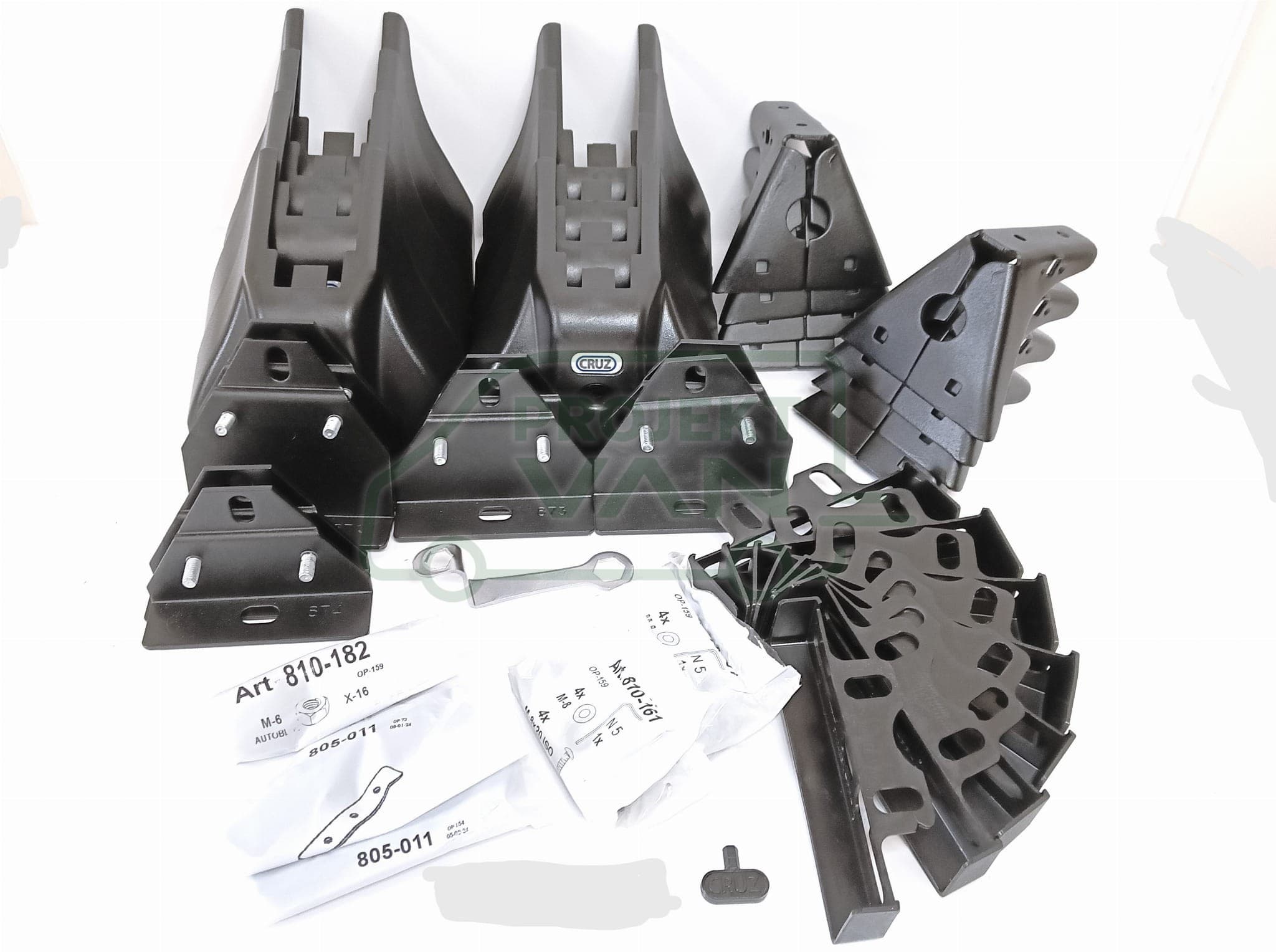 Aluminiowa platforma dachowa VW Crafter II / MAN TGE L3H2 ( 17- ) CRUZ EVO RACK ALU A37-158 — widok 3