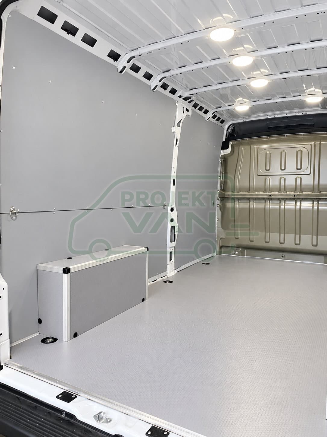 Okładziny boczne z plastiku ABS – Stellantis L3H3 4035 — widok 3