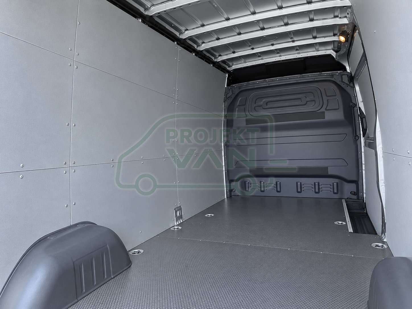 Podłoga ze sklejki z warstwą antypoślizgową – Szara – Mercedes Sprinter W907 L2H1/H2 3665 — widok 4