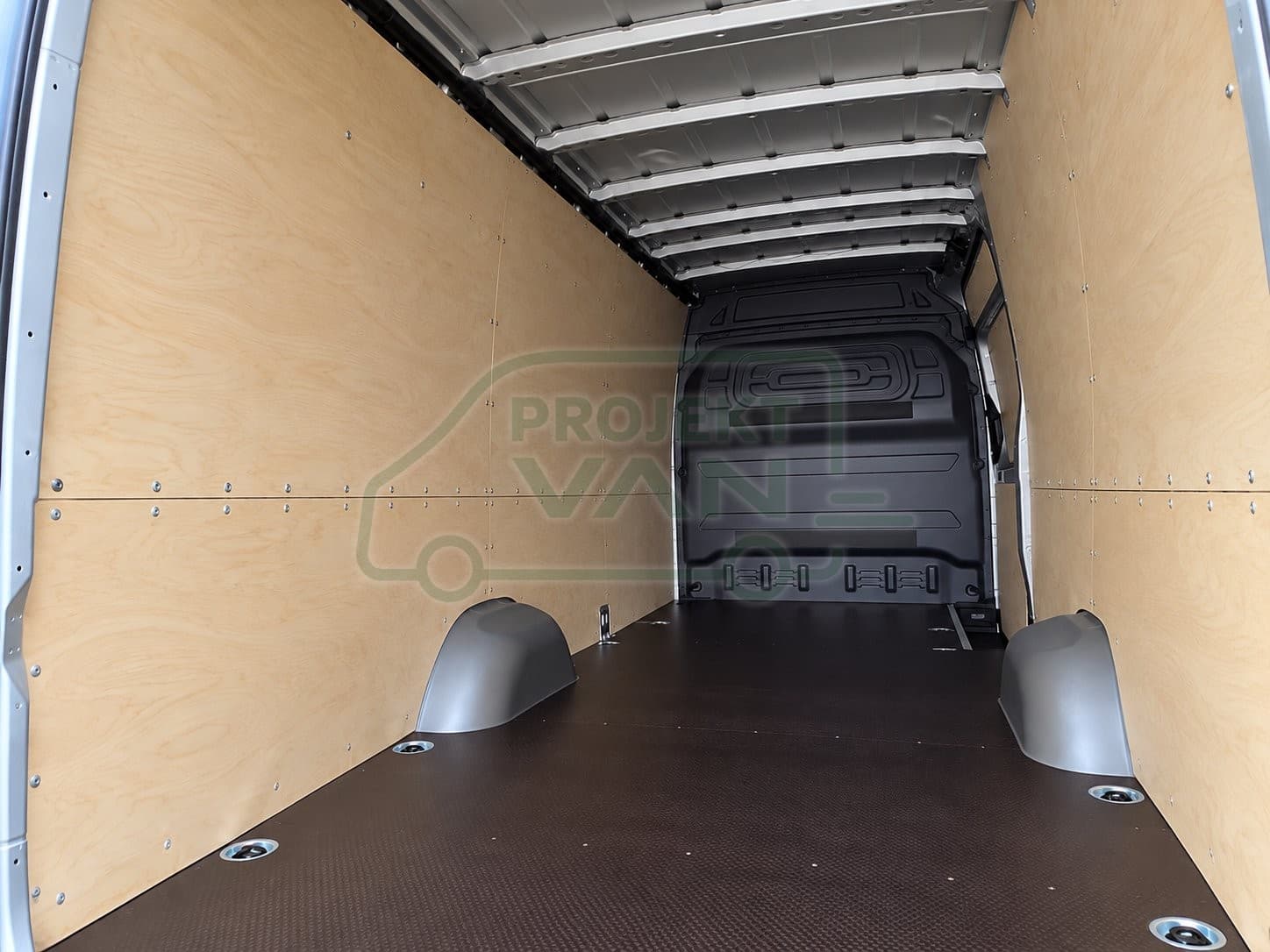 Okładziny boczne ze sklejki brzozowej surowej – Mercedes Sprinter W907 L4H2 4325 — widok 3