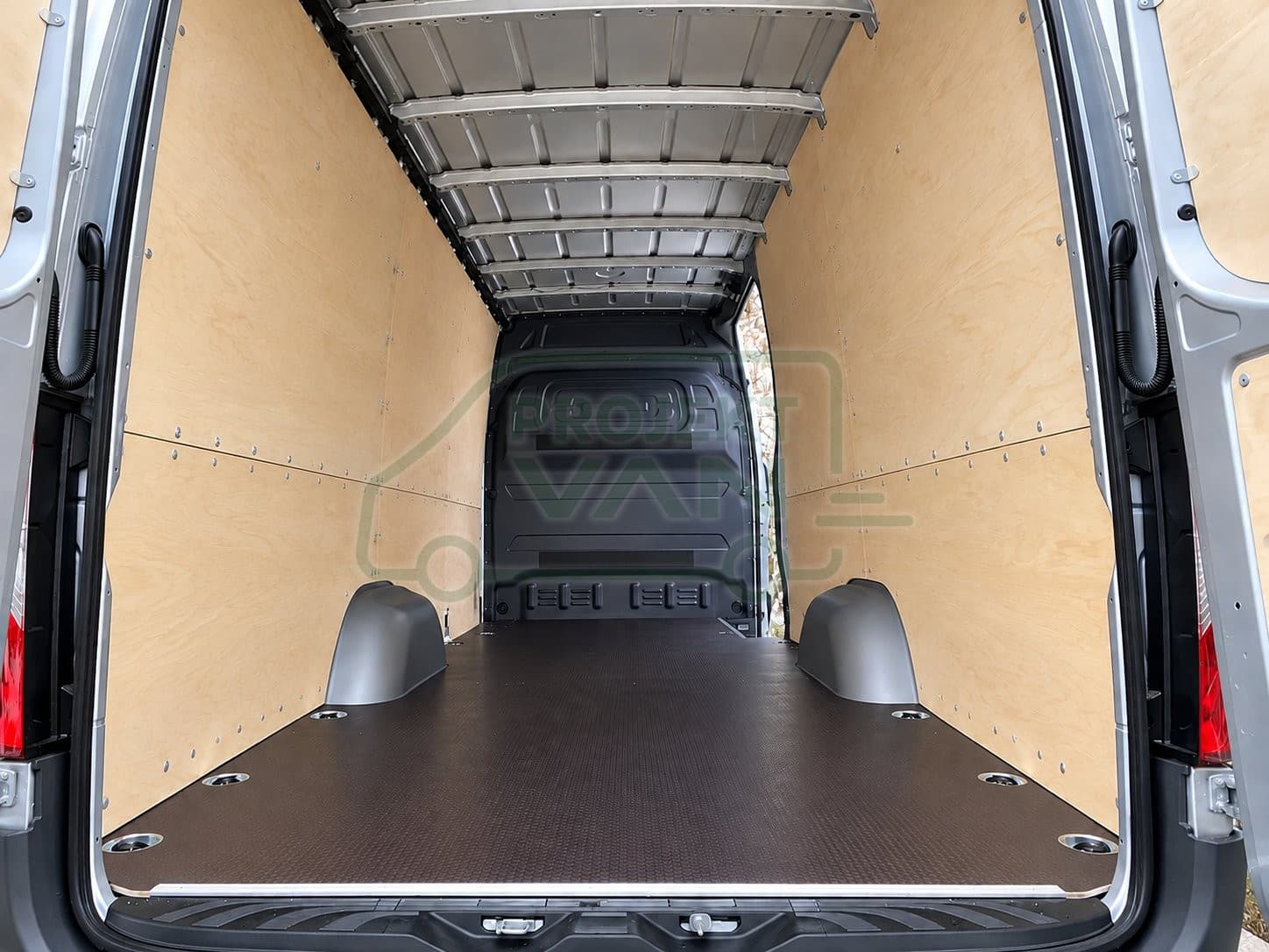 Okładziny boczne ze sklejki brzozowej surowej – Mercedes Sprinter W907 L4H2 4325 — widok 4