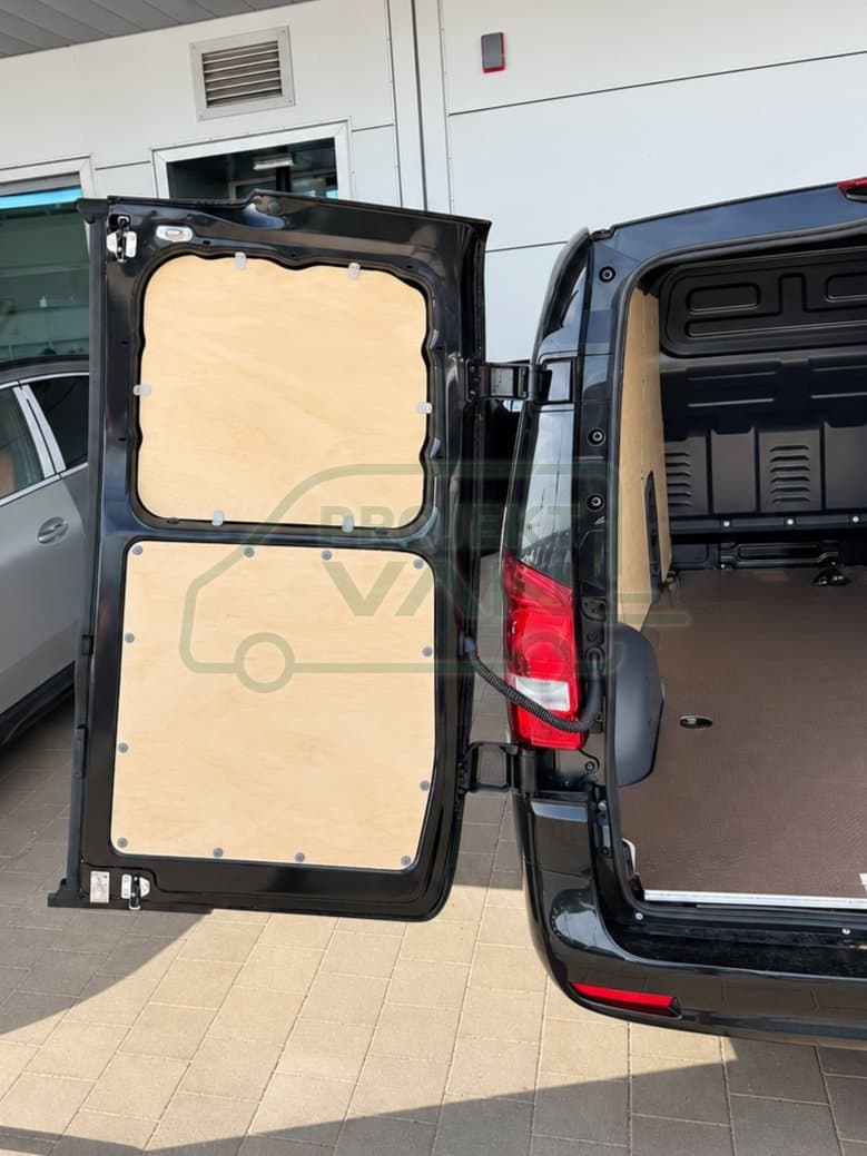Podłoga ze sklejki z warstwą antypoślizgową – Brązowa – Mercedes Vito L1H1 15 3200 — widok 3