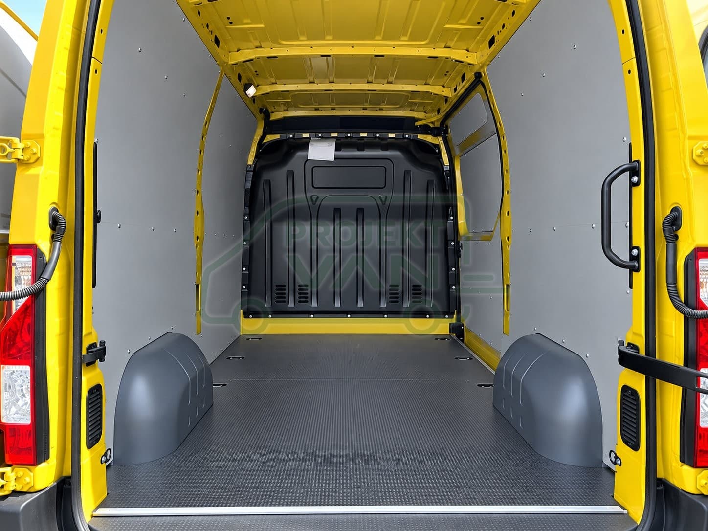 Okładziny boczne z plastiku ABS – Renault Master L2H2 3682 — widok 3