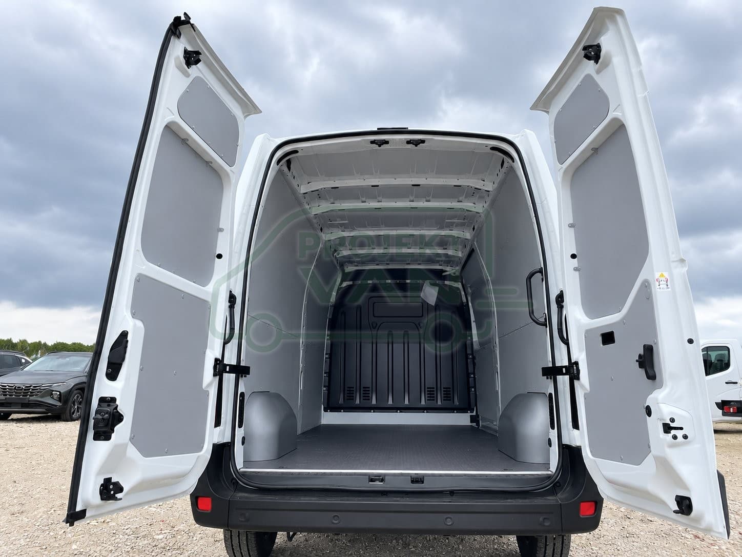 Okładziny boczne z plastiku ABS – Renault Master L3H2 4332 — widok 4